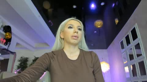 Snapshot of lisaakira chatting on 11/23/25, 06:46 onlyfans-lisaakira instagram-lisaakira9 twitter-lisaakira4 online show from 11/23/25, 06:46