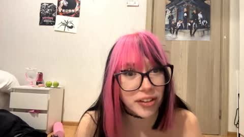 Snapshot of lisabethlaurence chatting on 05/31/26, 06:20 Aileen online show from 05/31/26, 06:20