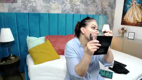 lisacroft online show from 11/26/25, 08:04