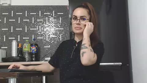 Lisa Grand online show from 12/30/24, 11:17
