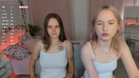 Lisa blonde  Alisa brunette online show from 06/11/26, 12:32