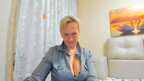 Lisasimsxs online show from 07/17/26, 12:17