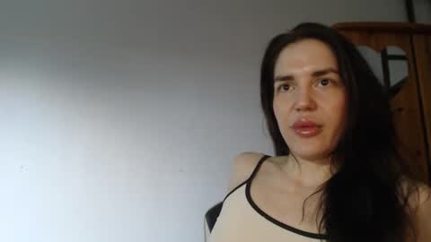 Snapshot of lisaskybaby chatting on 05/11/26, 05:43 Lisaskybaby online show from 05/11/26, 05:43