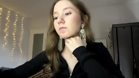 lisasmall online show from 06/12/26, 06:29