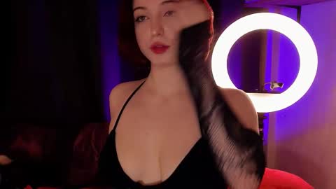 LisaVamp online show from 11/16/25, 10:15