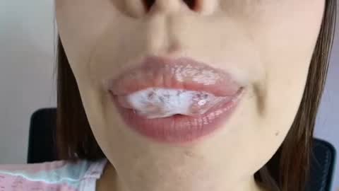 Snapshot of lisbet_21x chatting on 09/20/25, 04:08 Lisbet online show from 09/20/25, 04:08