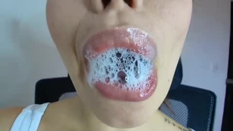 Snapshot of lisbet_21x chatting on 09/26/25, 10:14 Lisbet online show from 09/26/25, 10:14