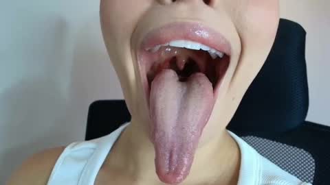 Snapshot of lisbet_21x chatting on 10/07/25, 06:38 Lisbet online show from 10/07/25, 06:38