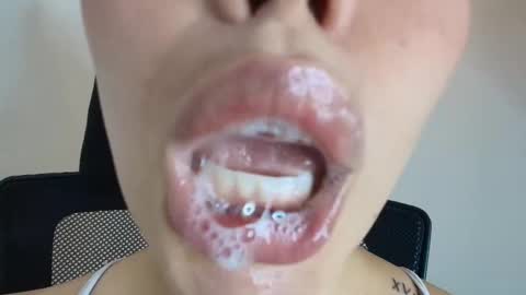 Snapshot of lisbet_21x chatting on 11/27/25, 07:16 Lisbet online show from 11/27/25, 07:16