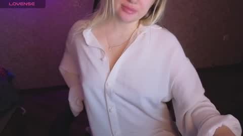 Anna online show from 05/01/26, 12:43