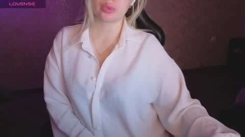 Anna online show from 05/14/26, 12:28