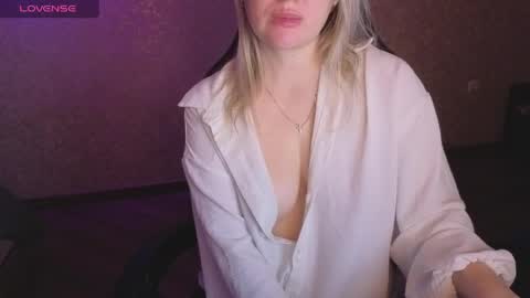 Anna online show from 05/19/26, 02:07