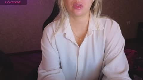 Anna online show from 05/27/26, 03:14