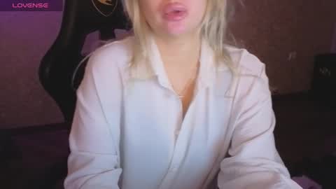 Anna online show from 05/31/26, 04:09
