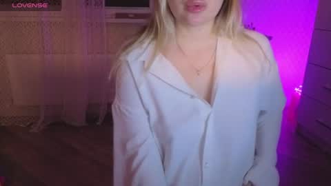 Anna online show from 07/25/26, 12:31
