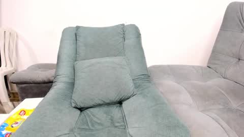 Snapshot of liseth04 chatting on 02/23/25, 10:53 Liseth online show from 02/23/25, 10:53