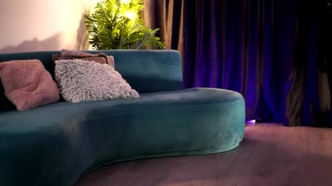LisetteLuxe online show from 06/01/26, 07:15