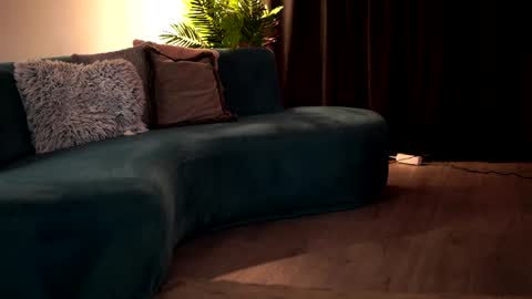 LisetteLuxe online show from 06/12/26, 07:24