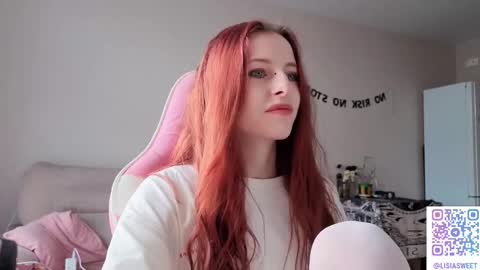 Snapshot of lisiasweet chatting on 10/10/25, 09:19 Lika online show from 10/10/25, 09:19