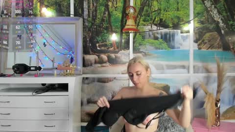 Lissa online show from 12/12/24, 02:26
