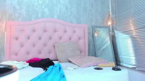 L I S S A  online show from 12/14/25, 01:49