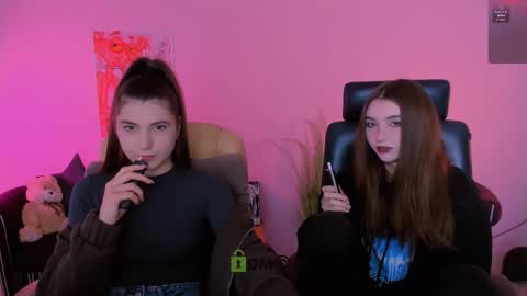 lissa_night online show from 11/16/25, 09:59