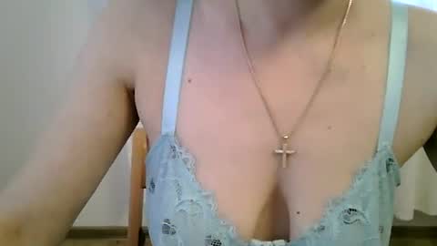 Snapshot of lissa_olsson chatting on 01/19/25, 11:23 Lissa online show from 01/19/25, 11:23