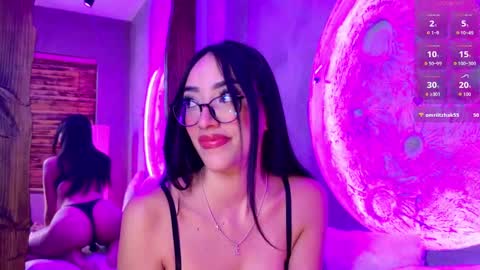 Snapshot of lissafeniix chatting on 10/09/25, 10:02 Isaa online show from 10/09/25, 10:02