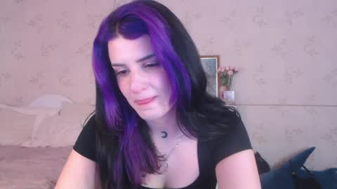 Snapshot of lissalucy chatting on 04/16/26, 08:59 Alice Dont forget to thumbs up its very important online show from 04/16/26, 08:59
