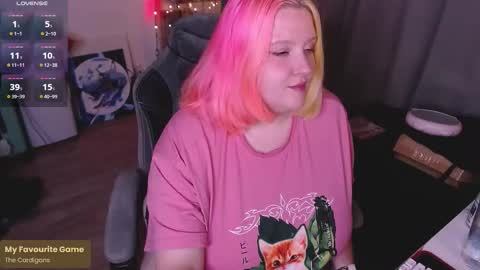 Snapshot of lissamuff chatting on 10/08/25, 04:26 Lissa online show from 10/08/25, 04:26