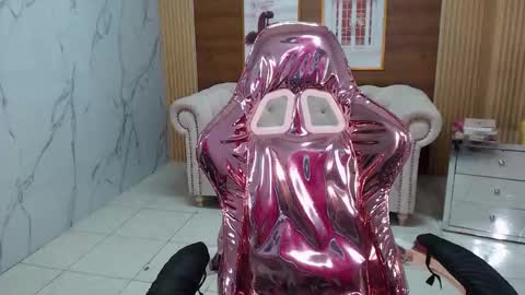 Snapshot of lissandra_s chatting on 10/08/25, 08:39 lissandra_s online show from 10/08/25, 08:39