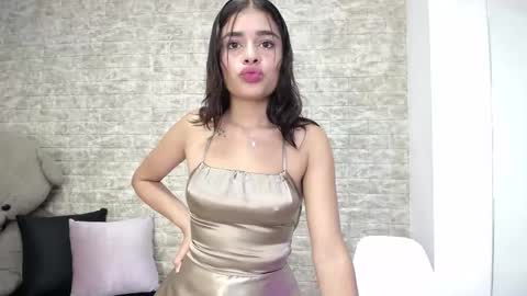 Snapshot of lissbrown chatting on 11/08/25, 01:11 Liss Brown online show from 11/08/25, 01:11