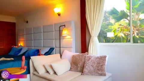 Lisseth Long  online show from 11/07/25, 09:04