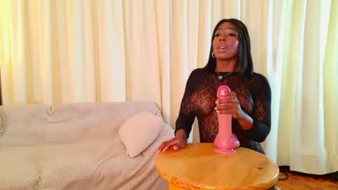 Lisseth Long  online show from 07/30/26, 12:53