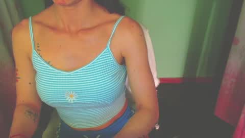 Snapshot of lisstaylor chatting on 02/20/25, 04:14 Liss online show from 02/20/25, 04:14