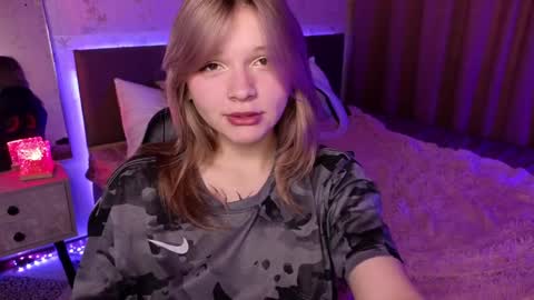 Snapshot of litabrom chatting on 12/02/24, 04:20 Lena online show from 12/02/24, 04:20