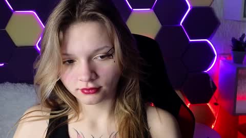 Snapshot of litabrom chatting on 01/21/25, 04:10 Lena online show from 01/21/25, 04:10