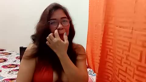 Snapshot of litamilf14 chatting on 11/22/25, 01:37 litamilf14 online show from 11/22/25, 01:37