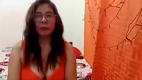 Snapshot of litamilf14 chatting on 12/17/25, 02:39 litamilf14 online show from 12/17/25, 02:39