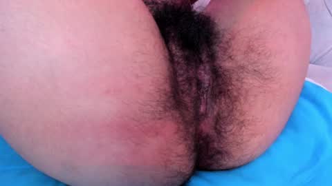 Snapshot of litcute_curly chatting on 12/11/24, 03:37 Aillyn online show from 12/11/24, 03:37