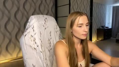 LUNA online show from 07/28/26, 02:13