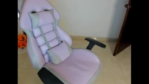 Danni online show from 12/15/24, 02:08