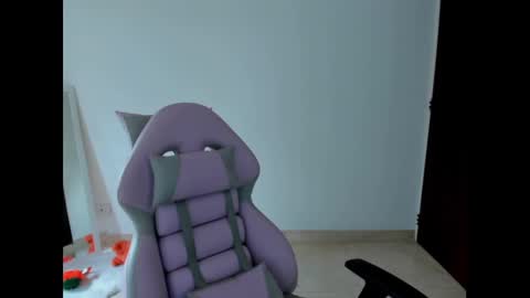 Danni online show from 12/16/24, 07:54