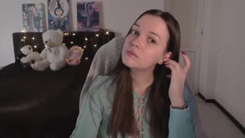 little__flowers online show from 10/23/25, 08:02