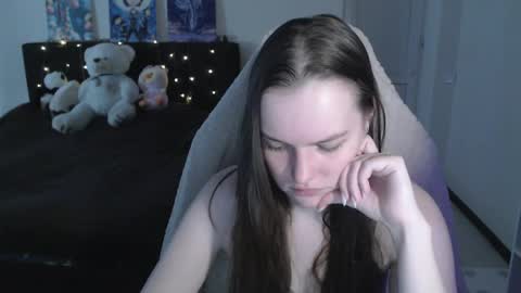 little__flowers online show from 04/30/26, 09:15