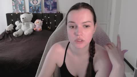 little__flowers online show from 05/20/26, 08:09