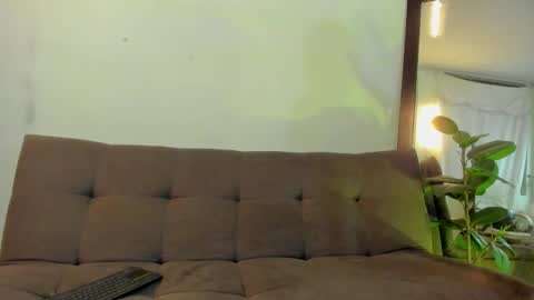 little_alana069 online show from 09/11/25, 04:29
