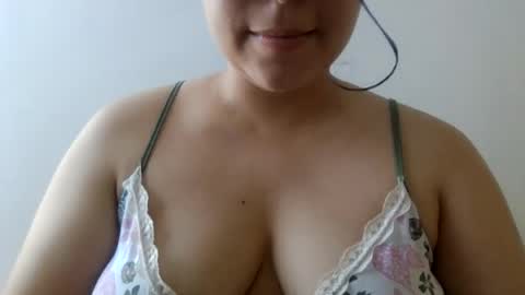 Snapshot of little_anef chatting on 06/25/26, 06:12 little_anef online show from 06/25/26, 06:12