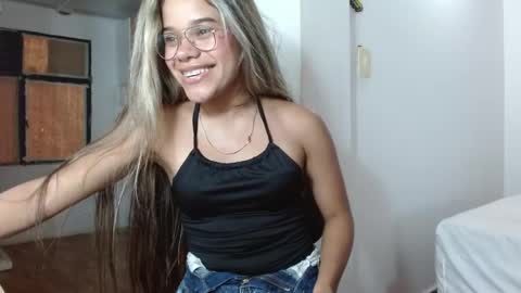 Snapshot of little_babyboo_ chatting on 05/26/26, 10:06 Catalina online show from 05/26/26, 10:06