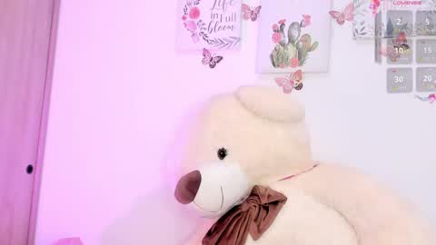 Snapshot of little_channel_ chatting on 05/27/26, 11:07 online show from 05/27/26, 11:07